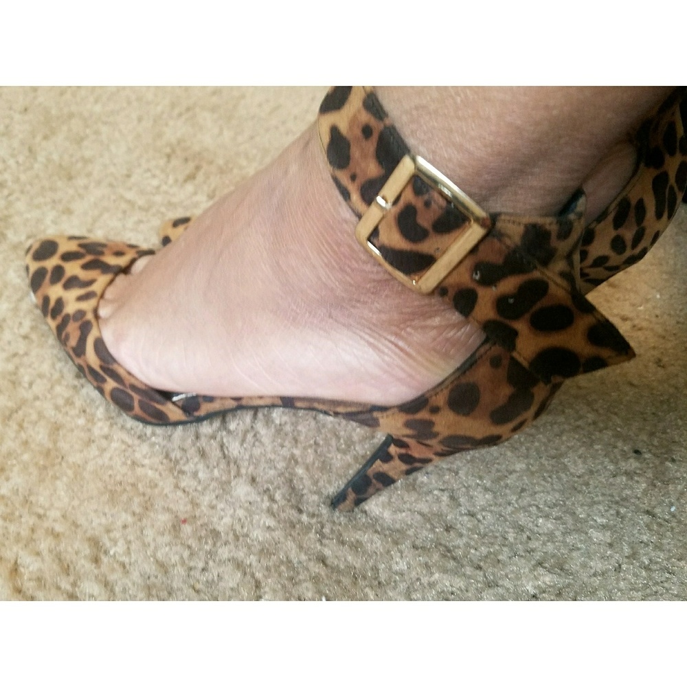Leopard Print Ankle Strap Pumps